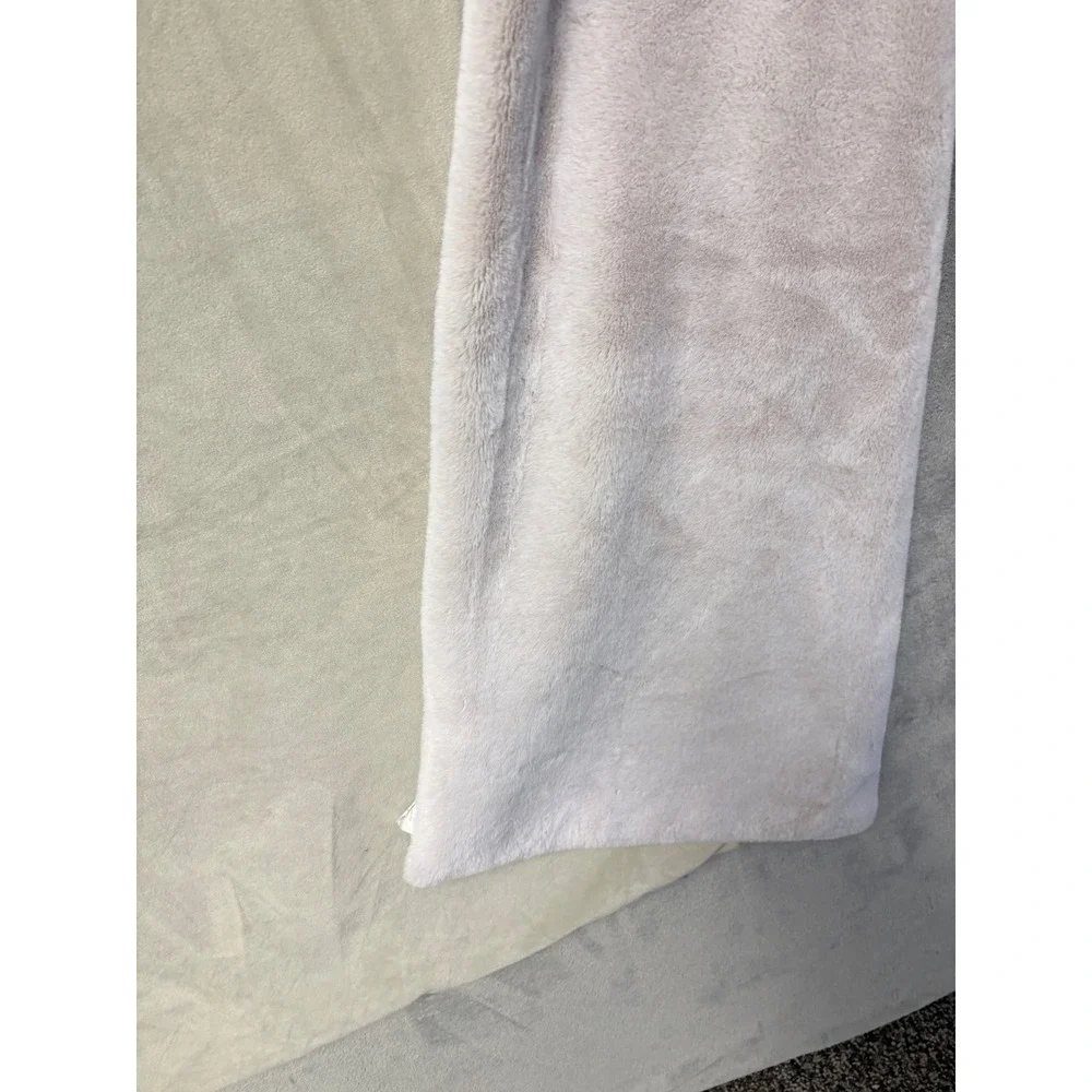 Bearpaw Reversible Faux Fur Velvet Throw Blanket‎ Sage Gray 60x48
